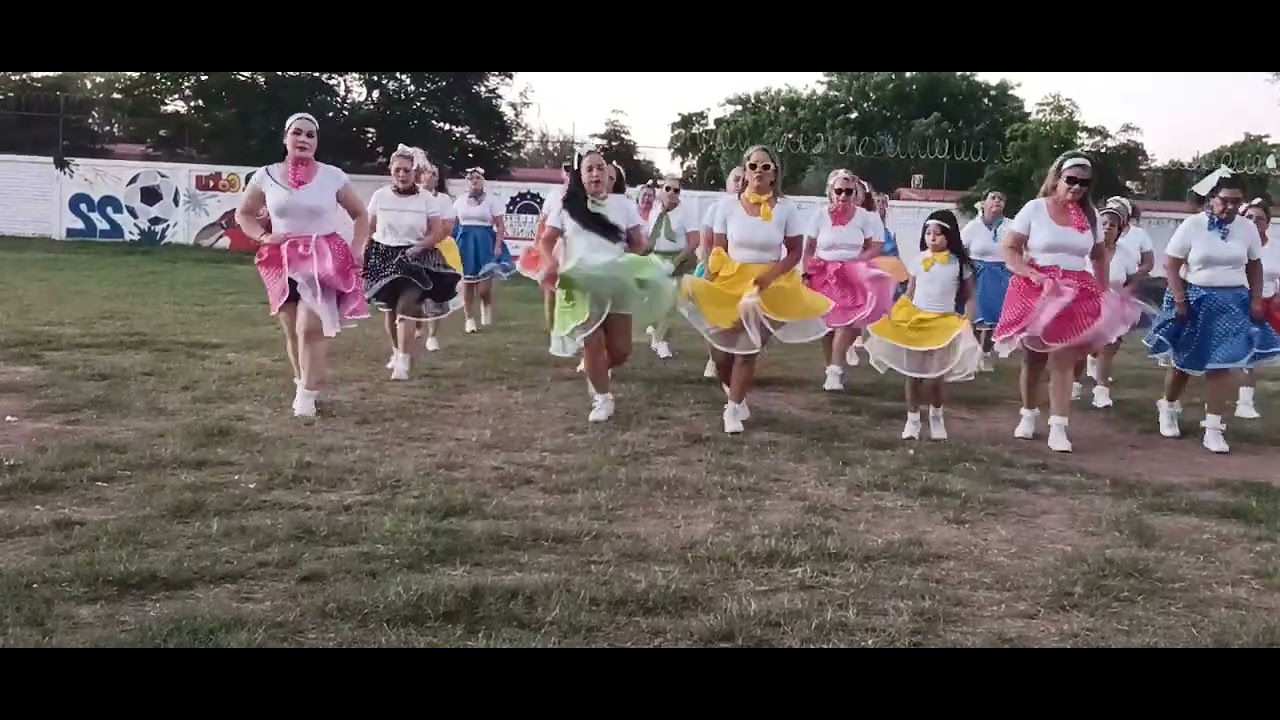 We Go Together Grupo de Zumba V Dorado