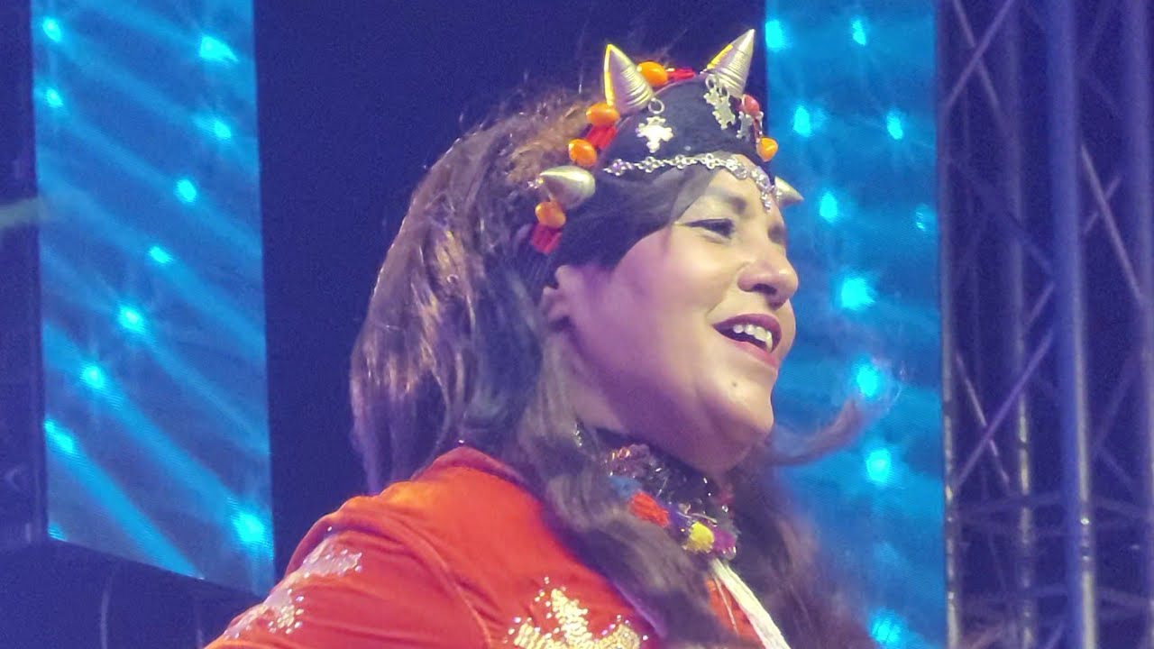 الفنانة فاطمة تبعمرانت تلهب منصة مهرجان أناروز ب أفلا إغير و حضور جماهيري مميز