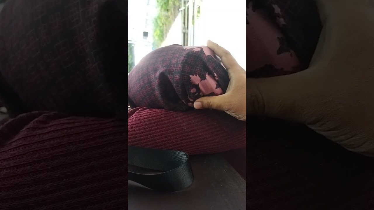 Curi curi kesempatan memegang Cepol Hijab Kerudung merah di Kolam Renang