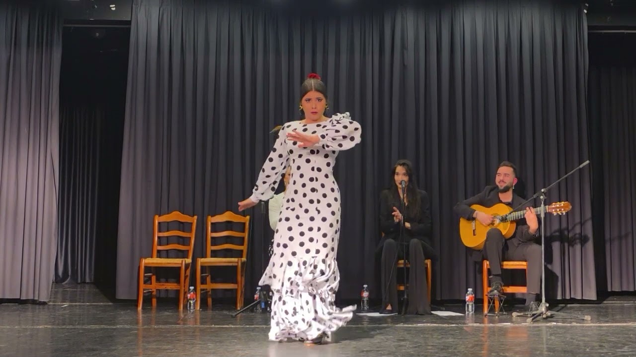 Tablao Flamenco de la AMEC 2025 /Al baile Raquel Guillén