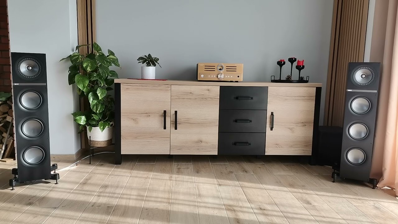 Pier Audio amplifier and Kef speakers - short sample of music (classical)