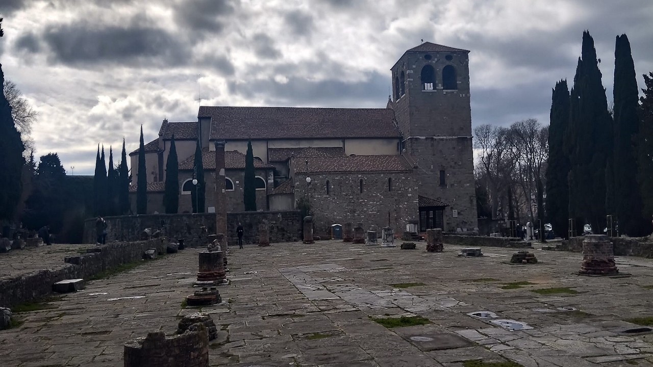 STORIA e CULTURA: TRIESTE: Dal Teatro romano al Colle di San Giusto - P. Pannone e A. Festini