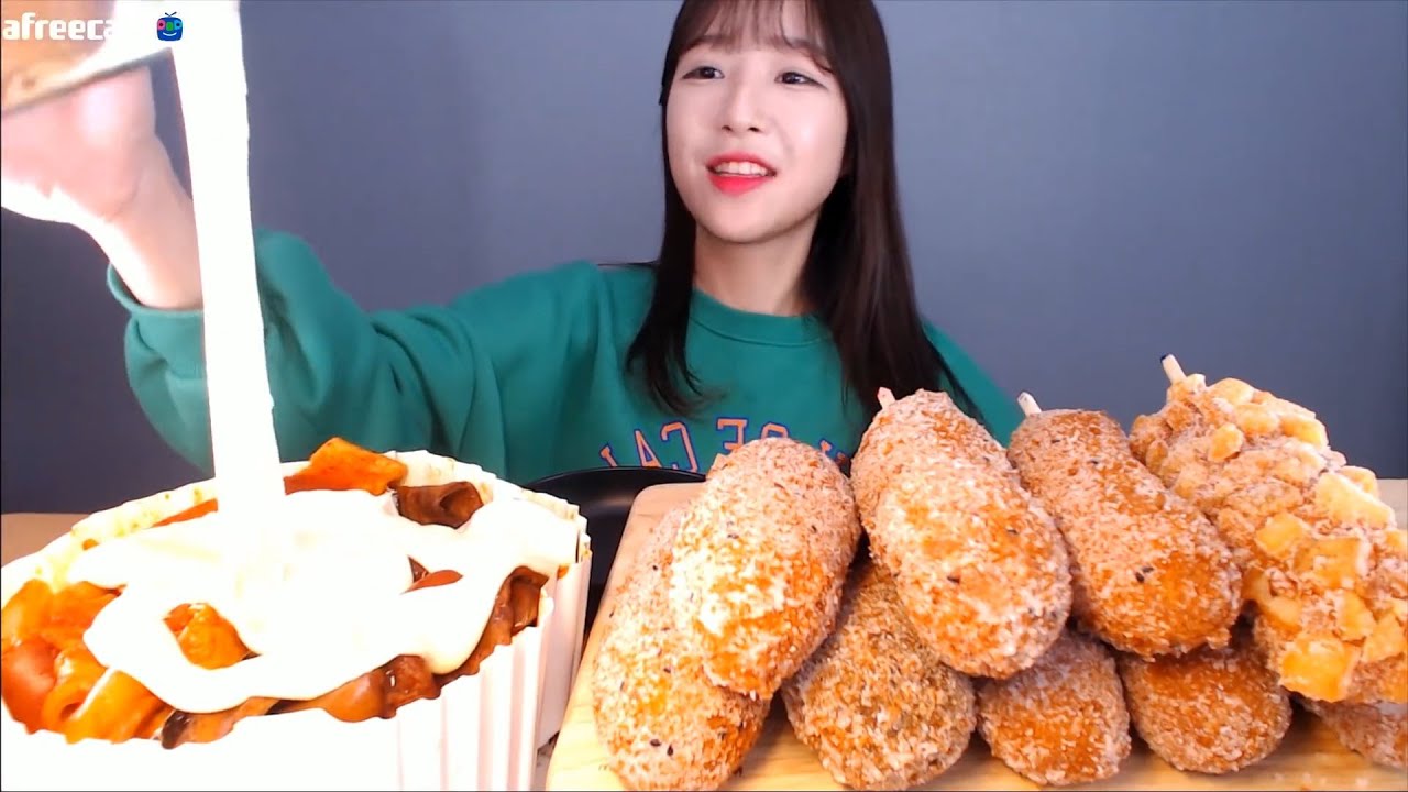 악명높은 엽떡 짜장맛과 오리지널 섞어봤습니다. 엽기떡볶이 명랑핫도그9종 먹방 Korean mukbang eating show