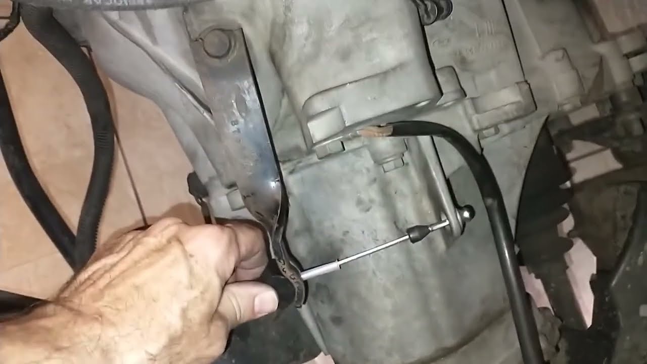 É fácil como trocar o cabo da embreagem do Ford Escort /Del Rey ou corcel CHT. Faça você mesmo!