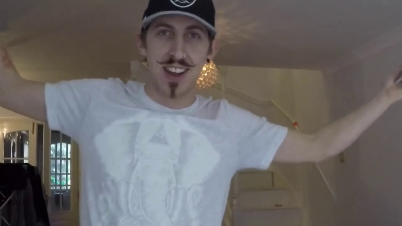 Yeah I've Got Skills - Card Throwing Compilation