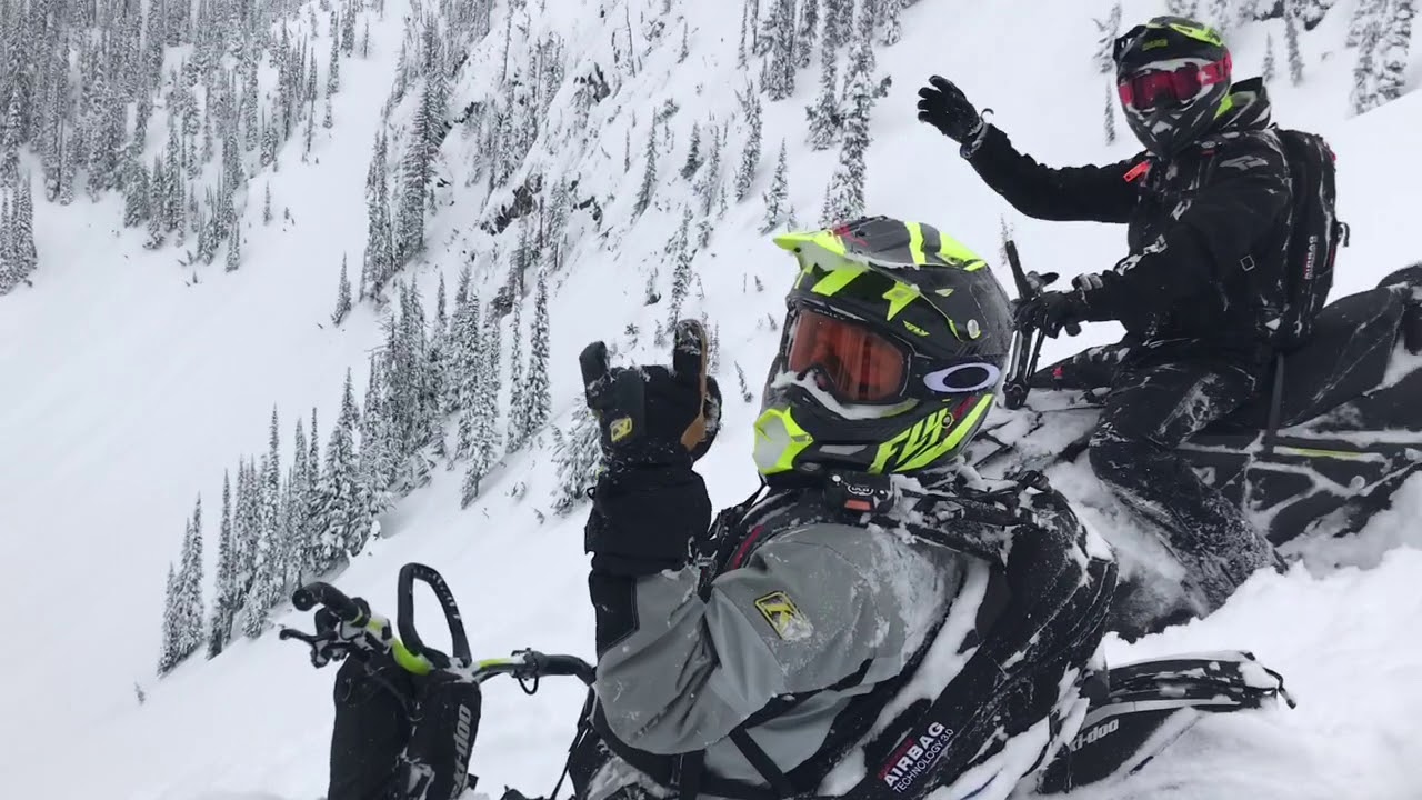 Snowmobile Sicamous BC 2018