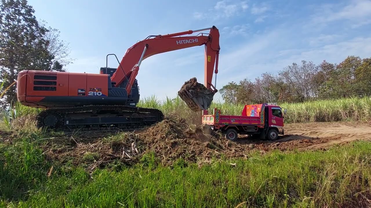 ยักษ์ใหญ่ !! ... HITACHI  ZX 210 |  4 ตักเต็ม !!! โหดเกิน