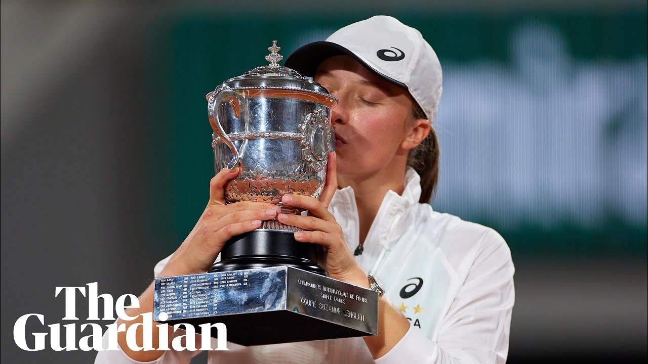 Iga Swiatek tells Ukrainian people to 'stay strong' after winning French Open title