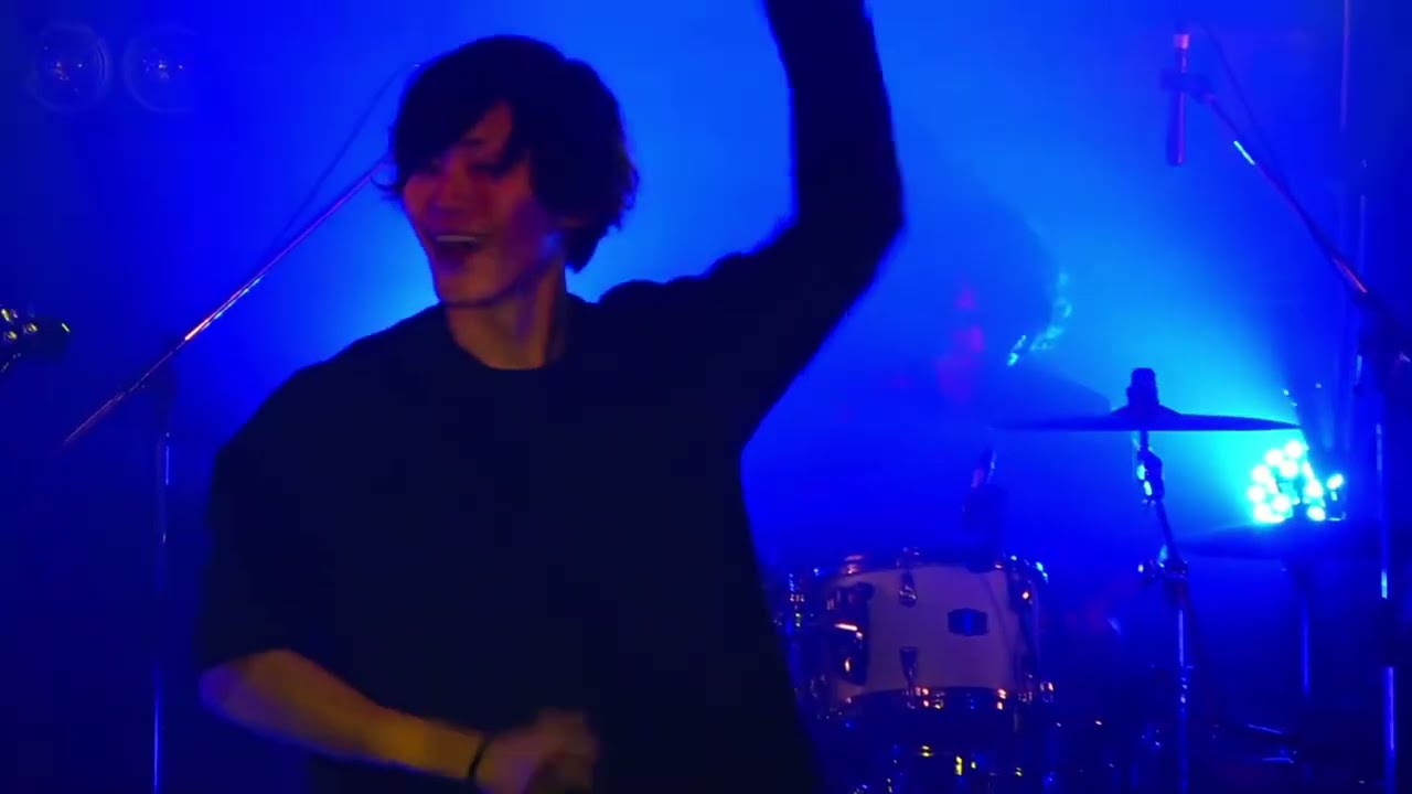 おはようございます - 極普通 /○○○○○ [LIVE at 渋谷CYCLONE]