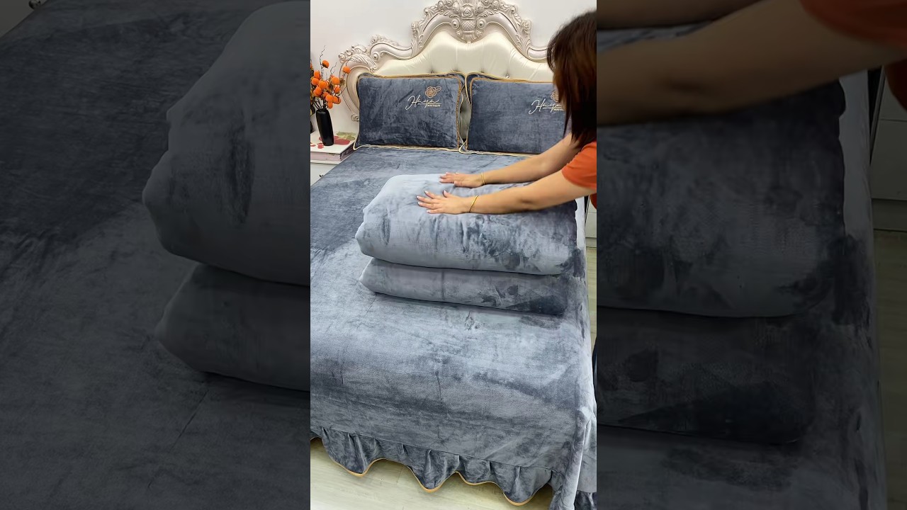 Soft & Stylish Grey Velvet Bedsheet Set 💎 | Modern Home D&eacute;cor Ideas #shorts
