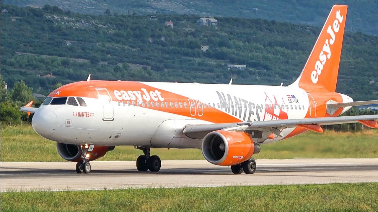 (4K) Awesome summer plane spotting day at Split airport (SPU/LDSP)