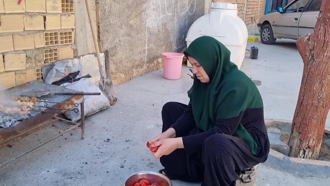 The bitter and difficult days of a nomadic woman in the mountains, a hard life