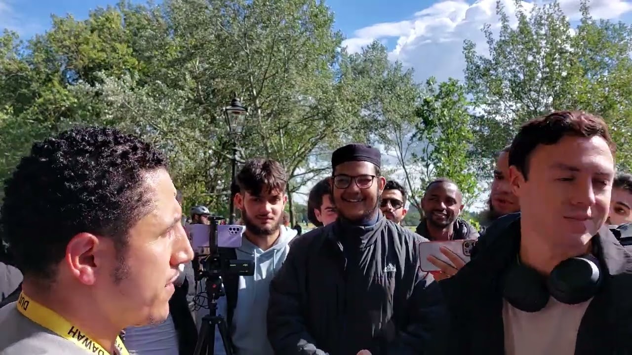 Atheist Challenged Shamsi on Hadith! Shamsi and Visitor Speakers Corner Sam Dawah