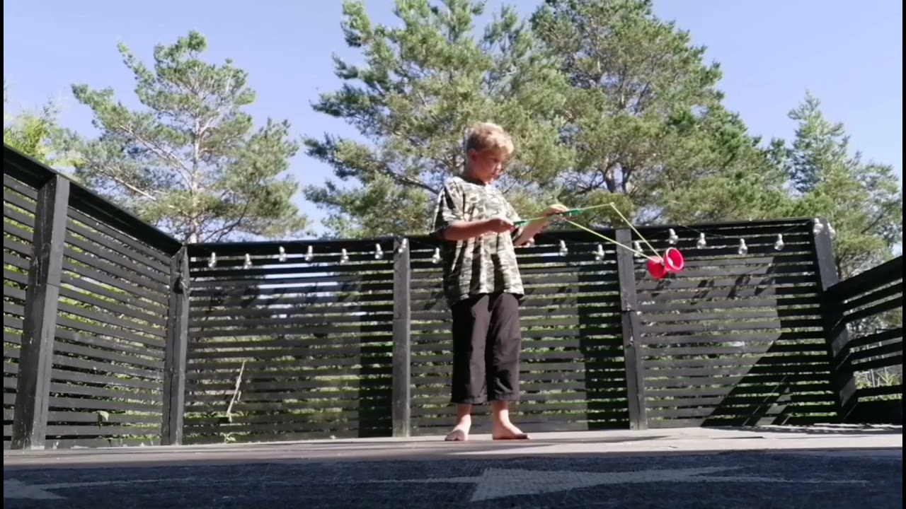 Trapetsi-diabolo temppu|diabolo tricks|