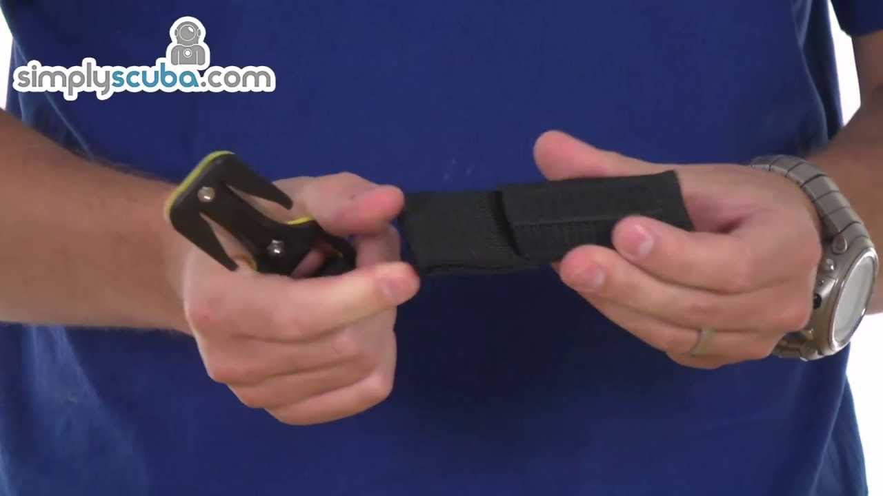 EEZYCUT Trilobite with Wrist Pouch - www.simplyscuba
