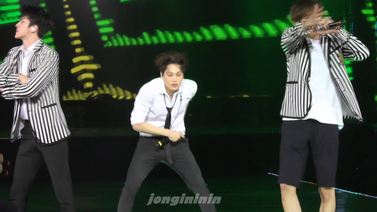 160305 The EXO'luXion in Dalian Love me right KAI focus