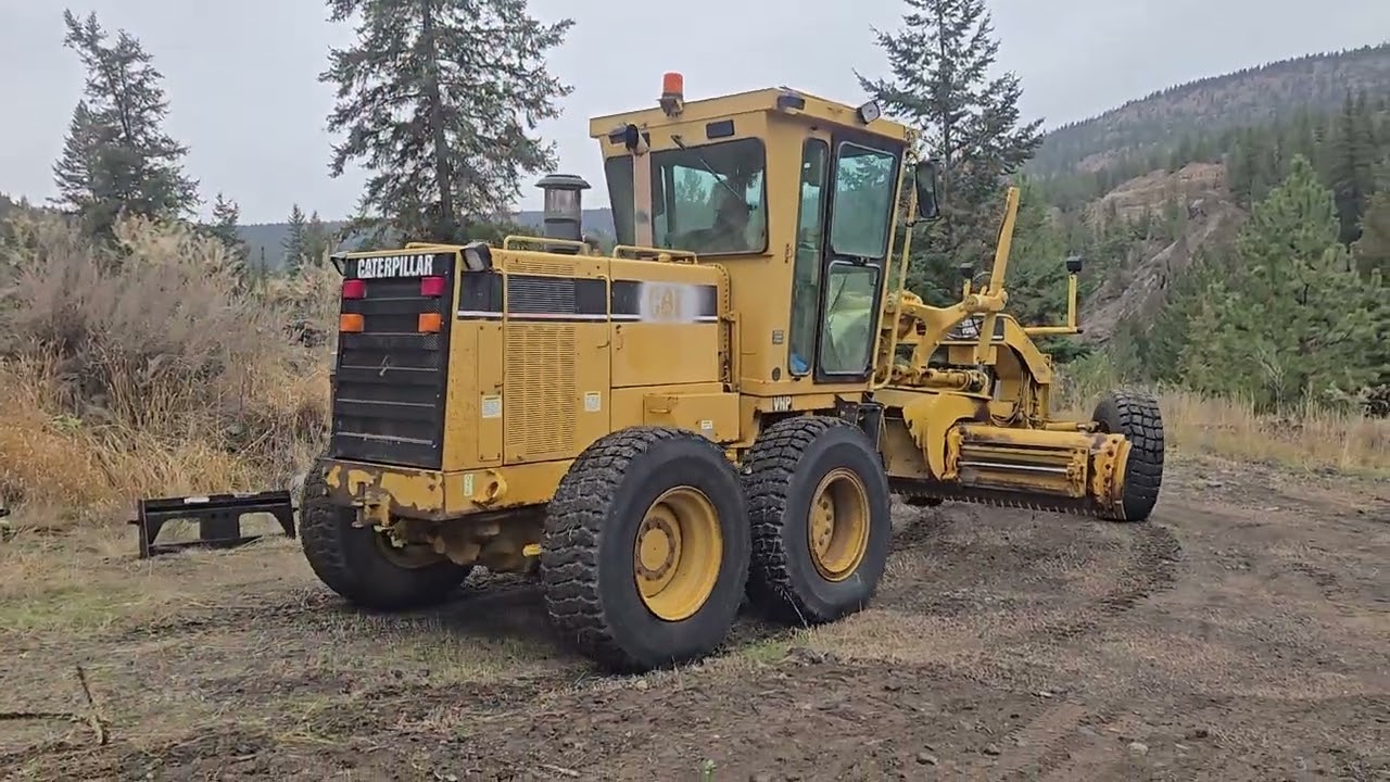 2001 Caterpillar 160H Motor Grader