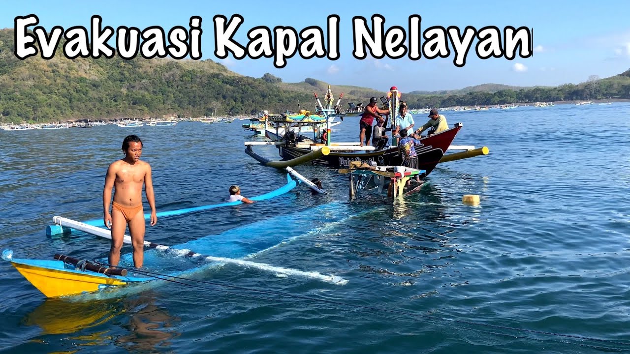 Tragedi Perahu Nelayan Karam Terkena Ombak Plawangan Pantai Gerajagan || Brewog Mancing