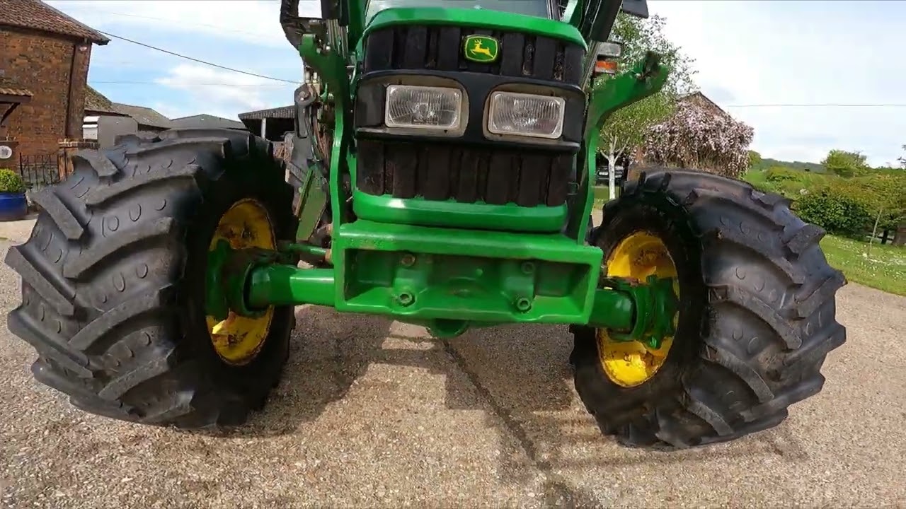 John Deere 5820 & Loader