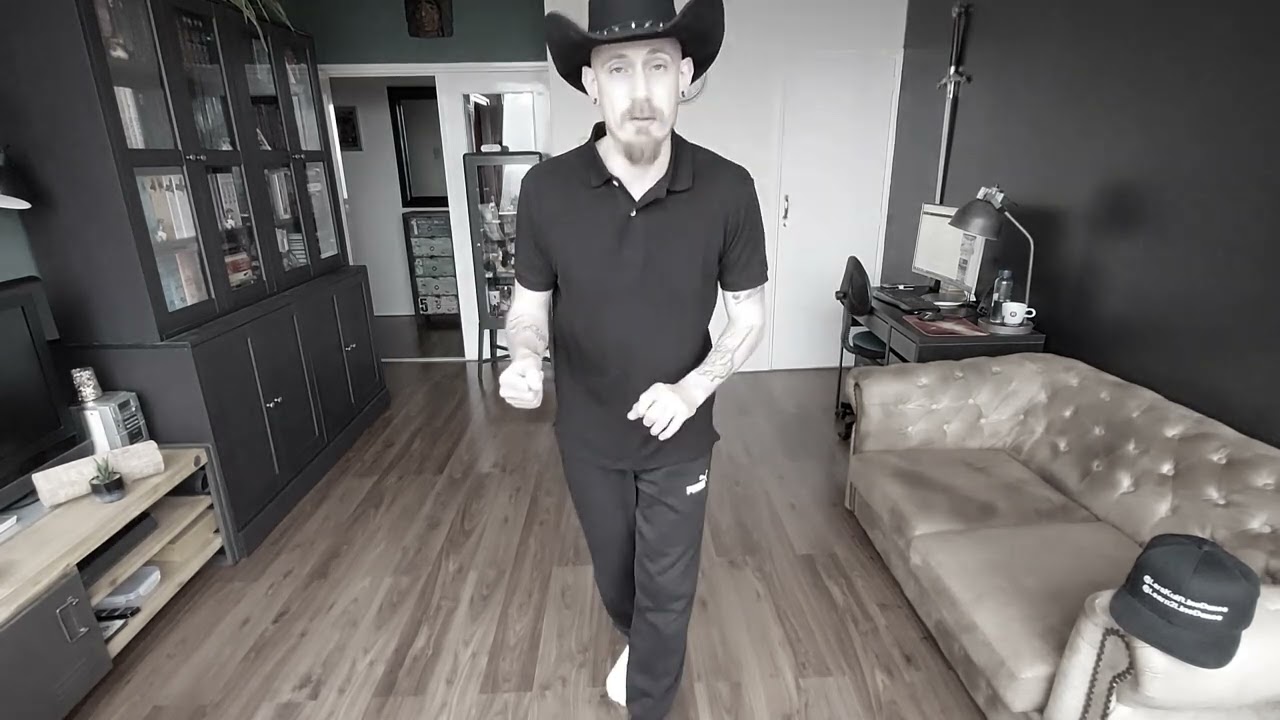 Learn2LineDance- Dark Side Of The Moon (English + Nederlands/Dutch)
