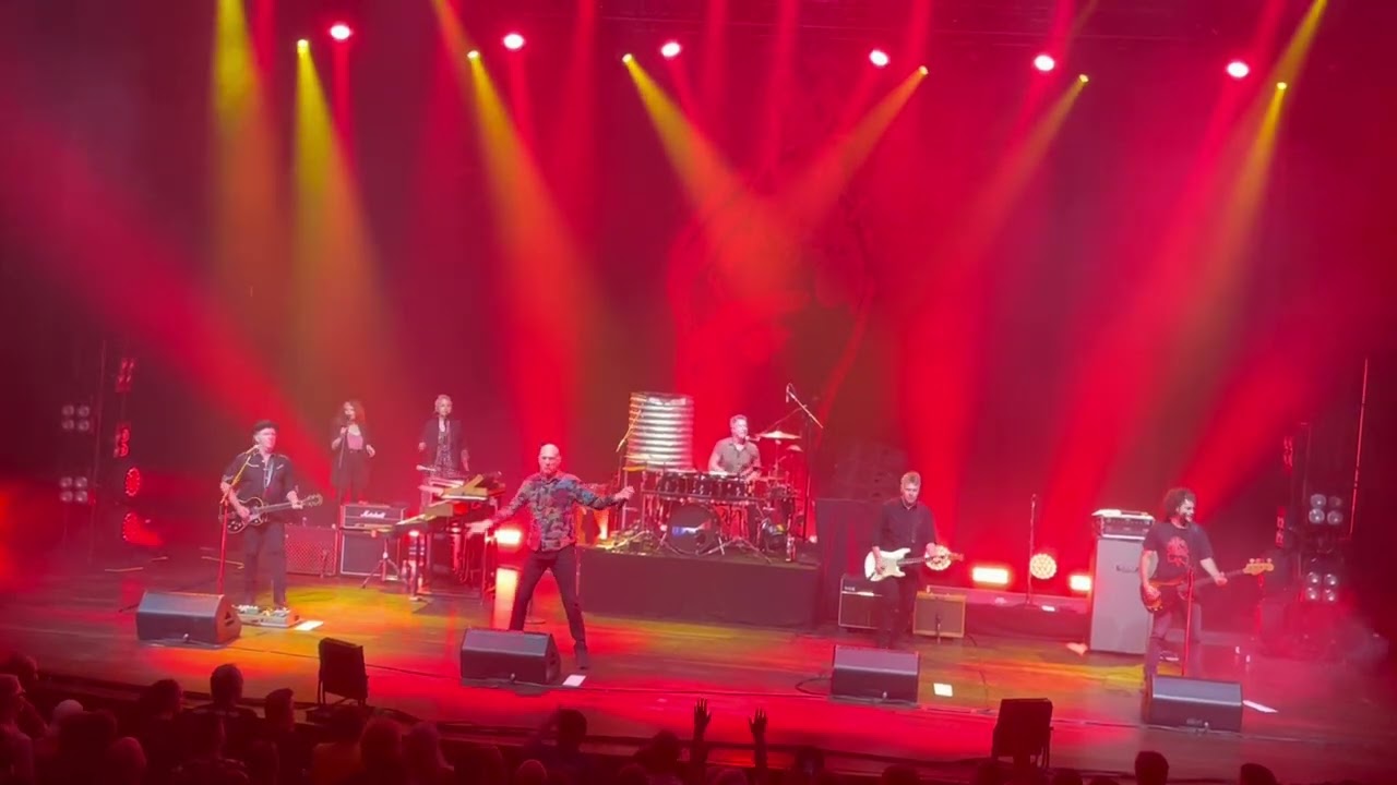 Midnight Oil - Truganini (Live at Massey Hall)