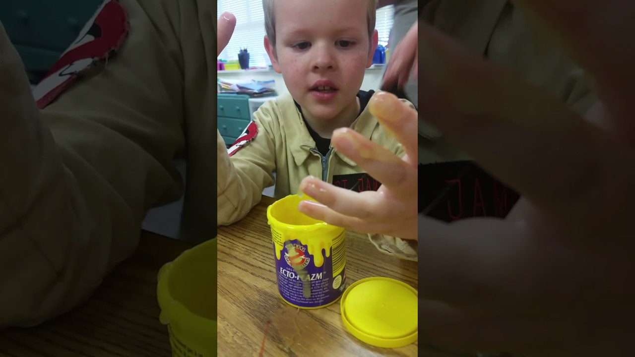 Zeb opens a can of yellow Ecto-plazm for his birthday, I couldn't help but share it with him