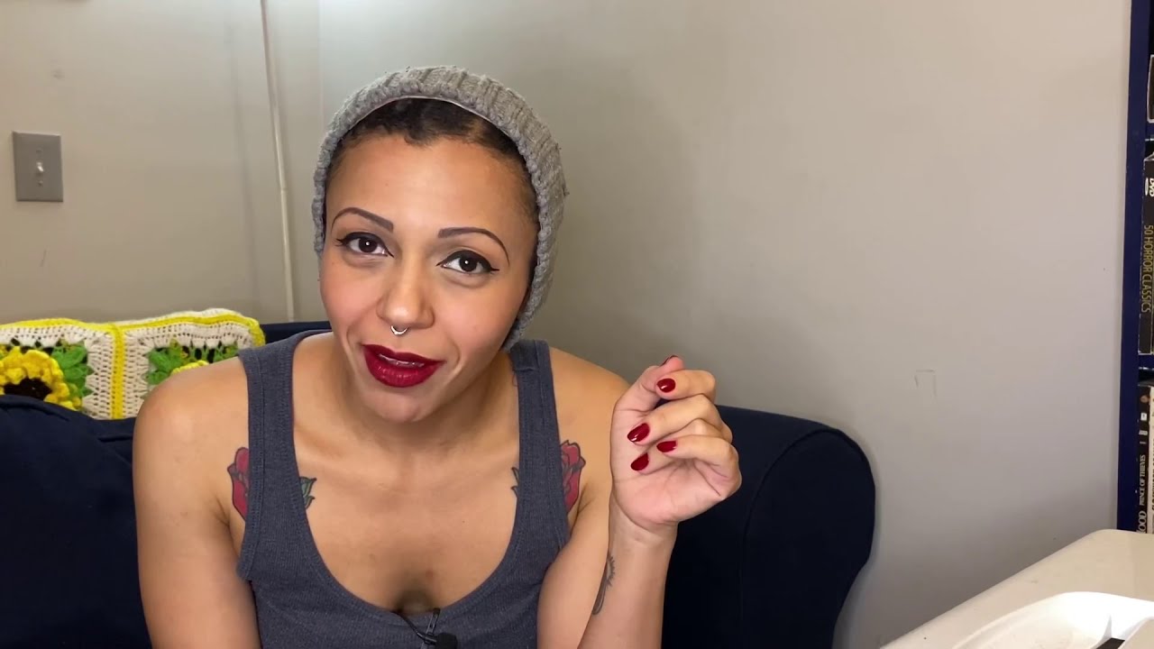 ASMR Crochet *Low Whispering* *Fabric Sounds* *Gum Chewing* *Tapping*