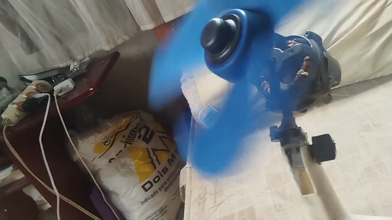 Novo membro da coleção: ventilador de mesa faet 1048