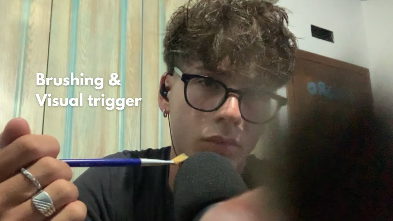 INTENSE WHISPERING 🤫| BRUSHING & VIDUAL TRIGGER  |ASMR ITA