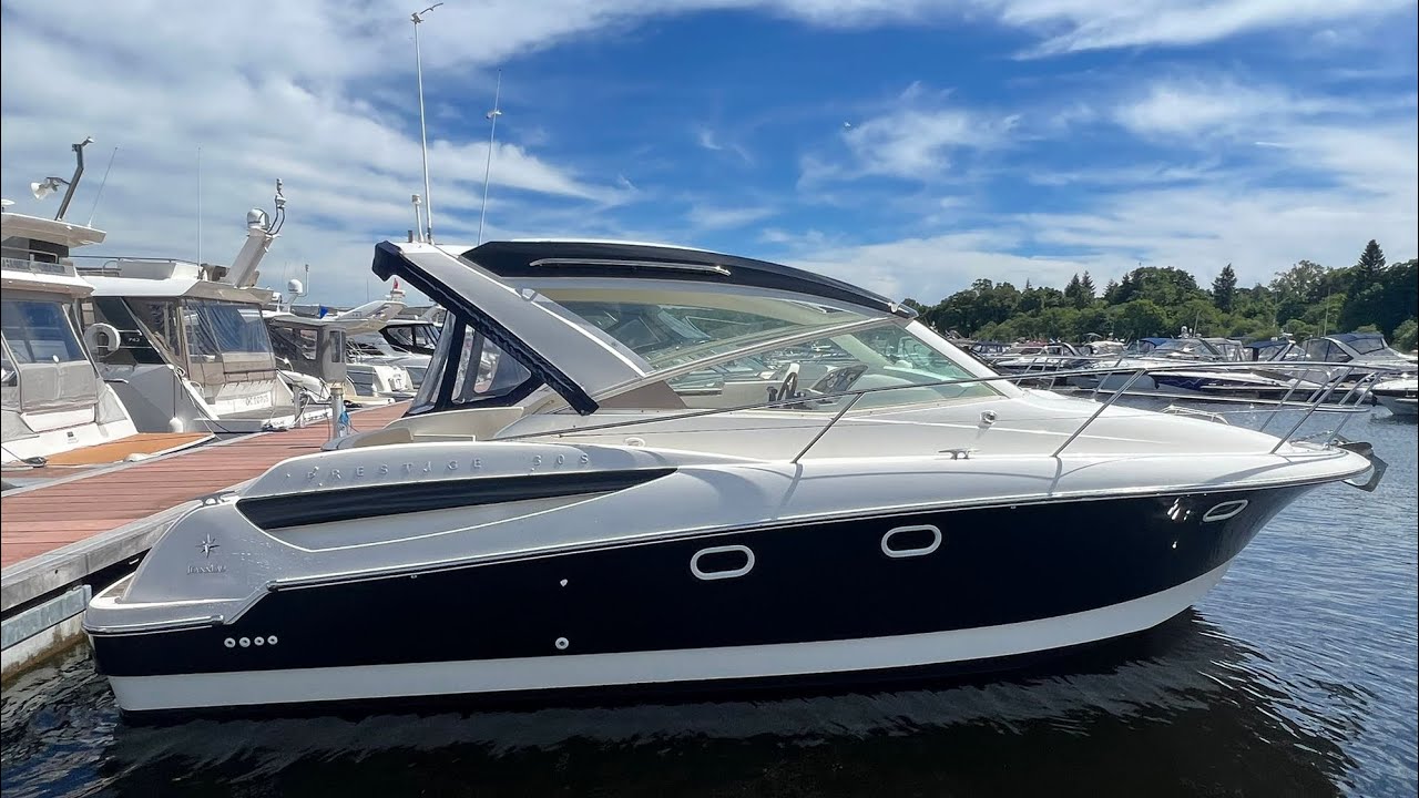 Jeanneau Prestige 30S 2007 года выпуска, 95 995 фунтов стерлингов. Незаметность, которая бросаетс...