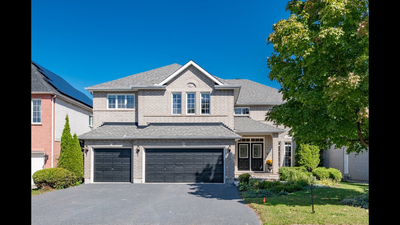 9 Taj Ct Ottawa, ON