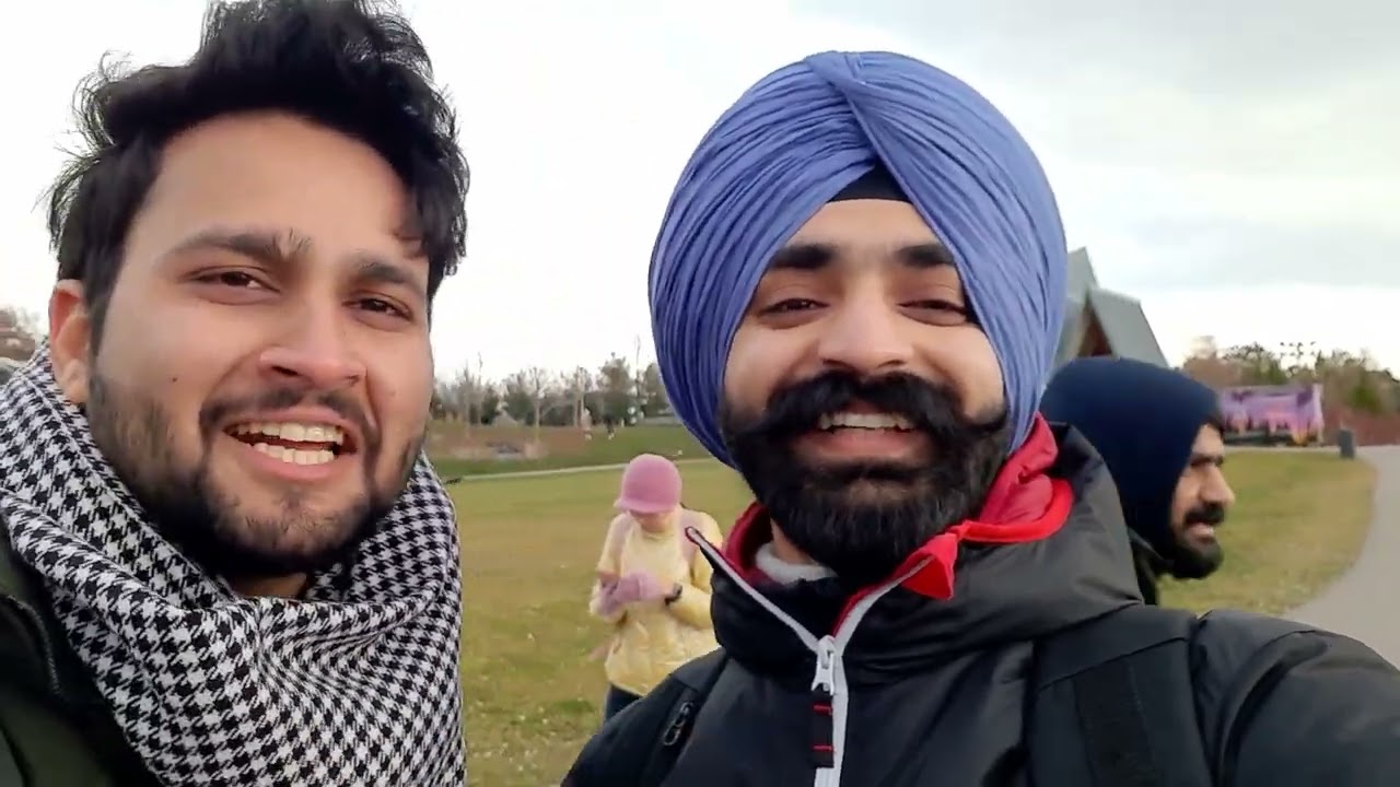 Student life | Trip with College friends | TORONTO | Canada