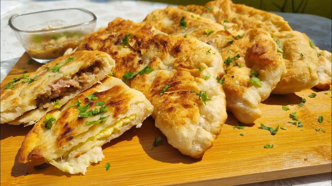 Plăcinte la Tigaie cu Carne si Cascaval🫓🫓 (Plăcintă Sârbească-Langos-umplut 🥞🫓👩‍🍳#cook #mancare