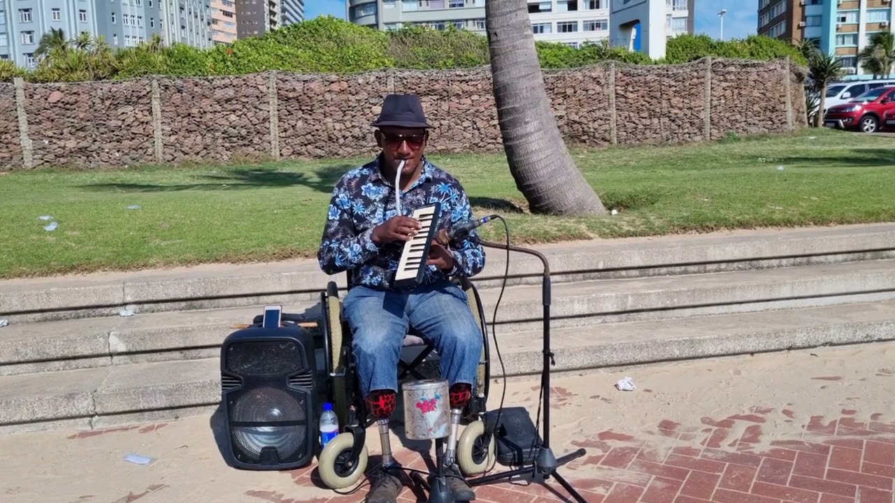 Avi the Music Man || Durban Beachfront Busking || 