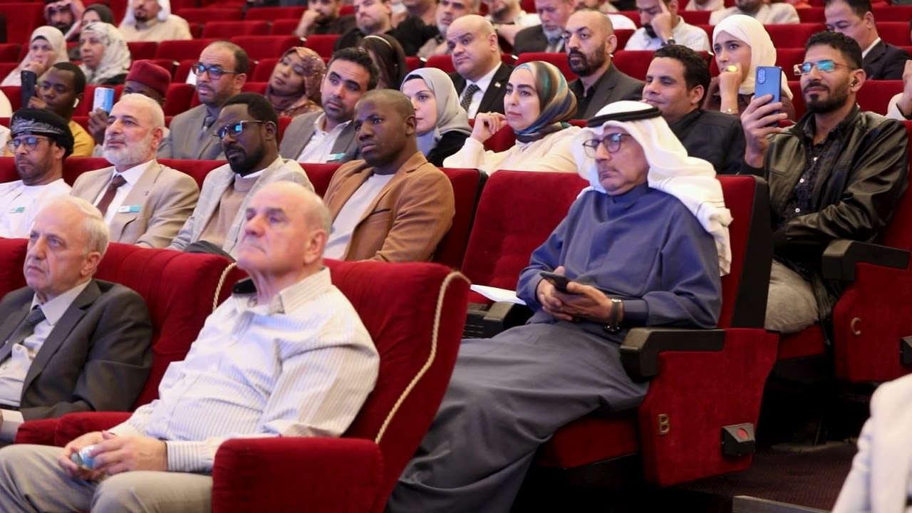 الشاعر صلاح الدين الخو مهرجان الشارقة للشعر العربي 5/1/2026