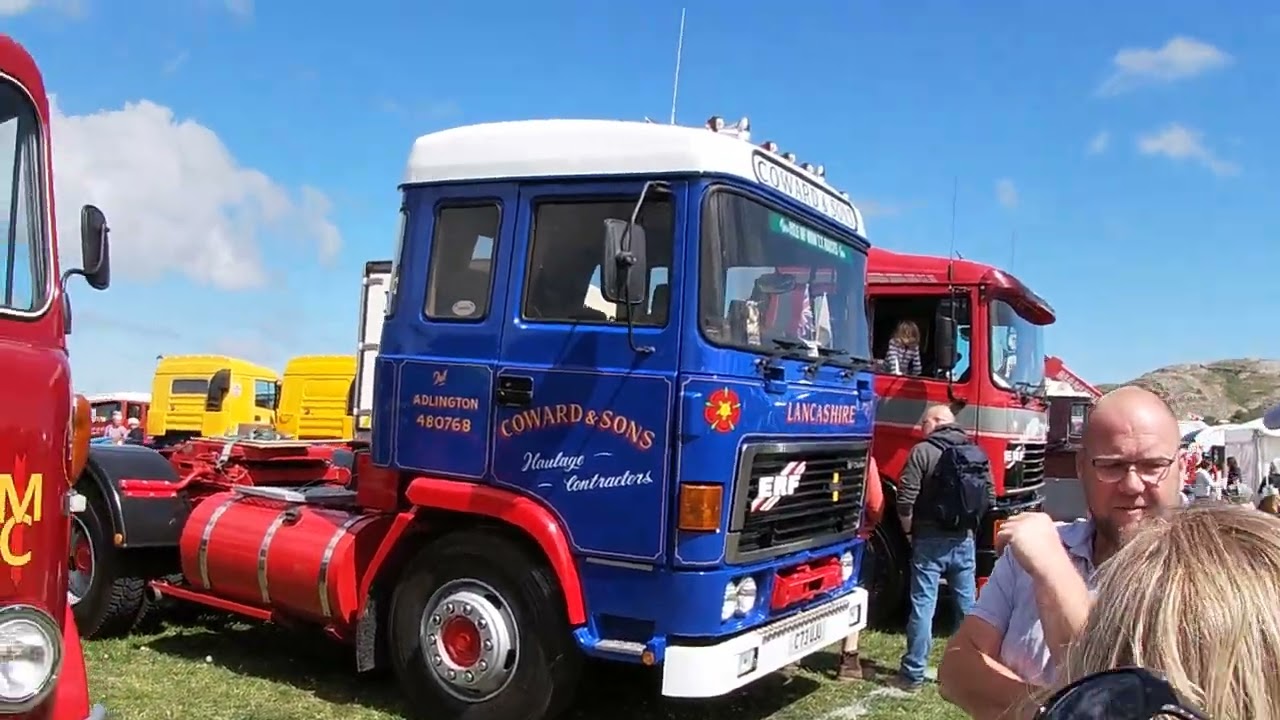 A  LOOK  AROUND  AT  SOME  VINTAGE  TRANCPORT  AT  LLANDUDNO  NORTH  WALES