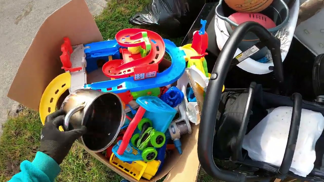 Street Scrapping - Curb Shopper