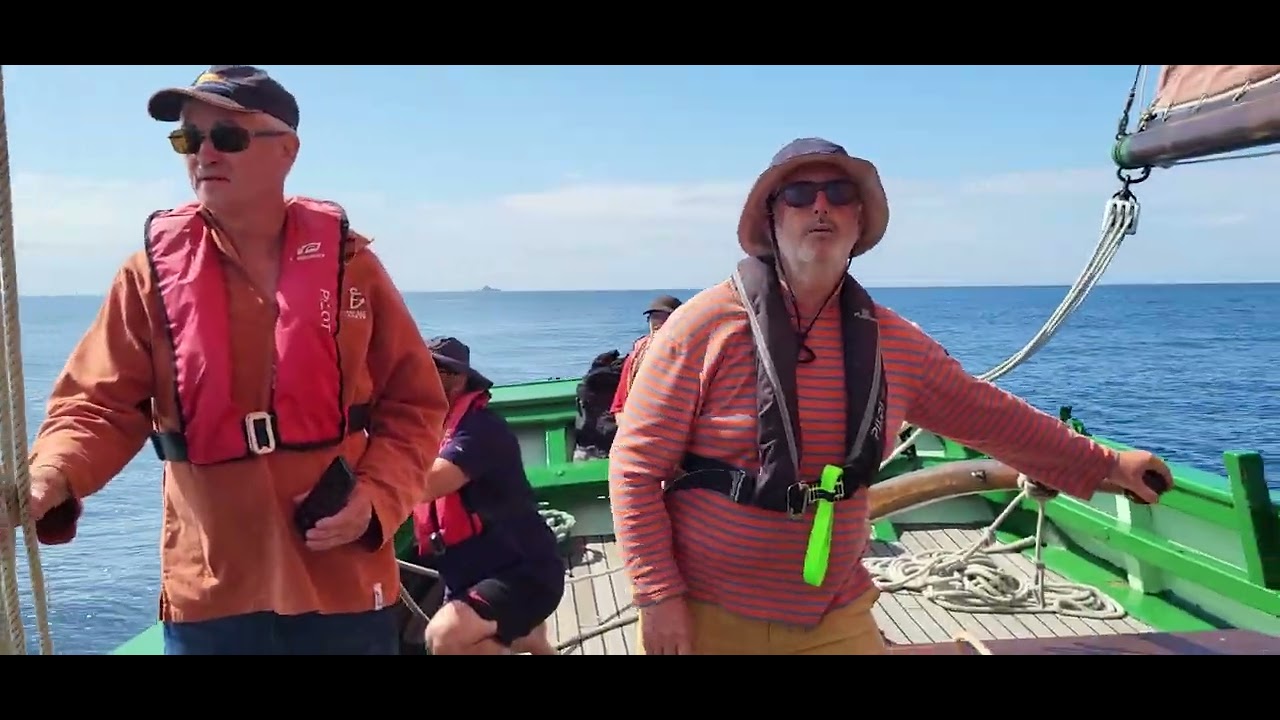 Le Cap Sizun passe le Trouz Yar (Passe du torpilleur)