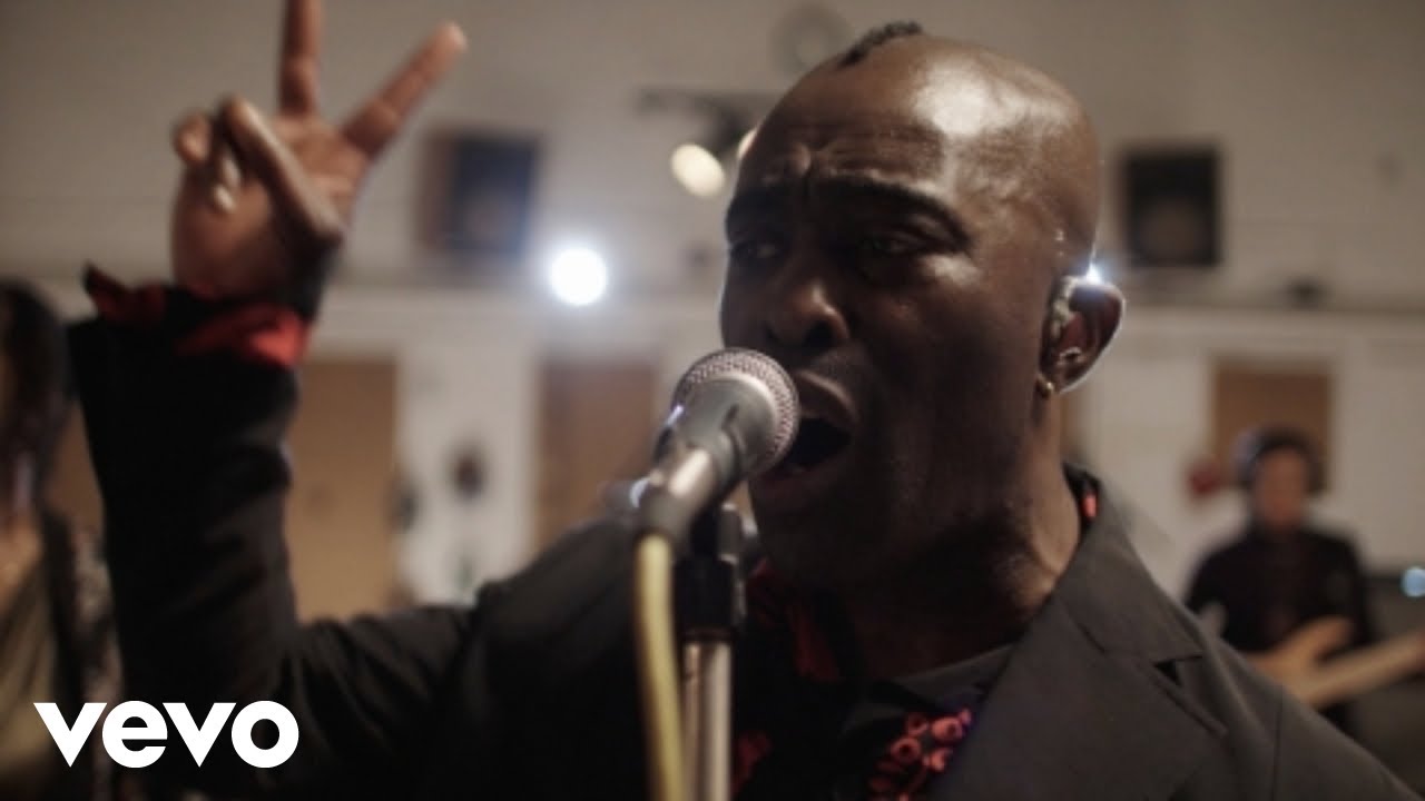 Sola Akingbola - Olukumi (My Friend)