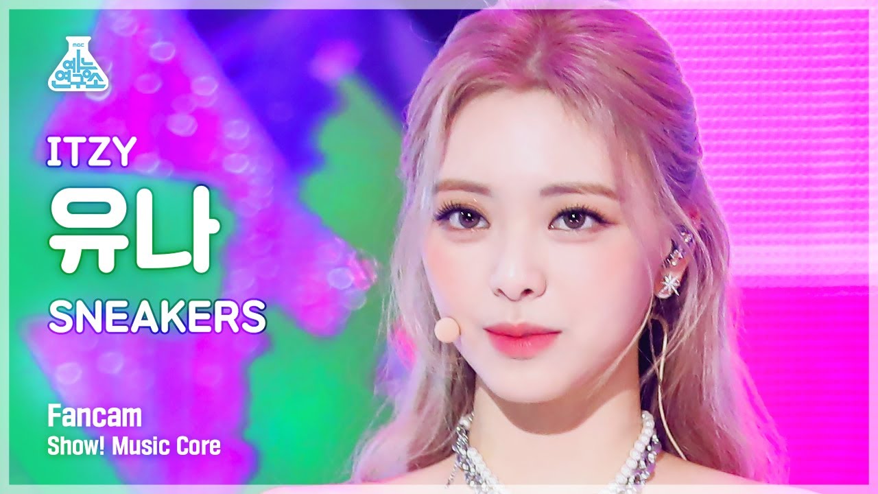 [예능연구소] ITZY YUNA - SNEAKERS(있지 유나 - 스니커즈) FanCam | Show! MusicCore | MBC220716방송
