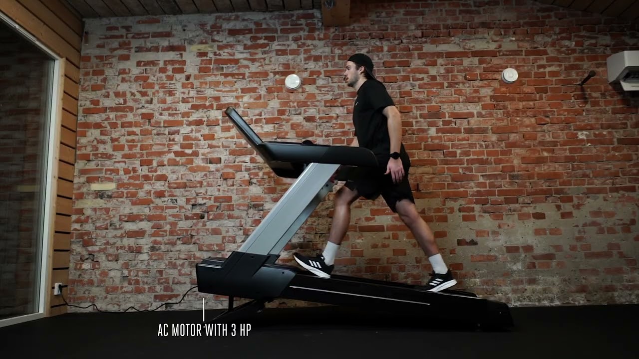 TITAN LIFE C LINE 950AC Treadmill