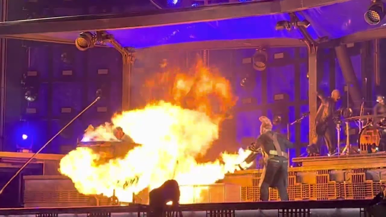 Rammstein-“mein teil” foro sol mexico 4/10/2022