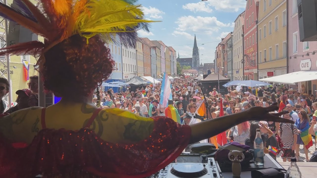 Bunt, laut und stolz: Eindrücke vom CSD 2025 in Regensburg
