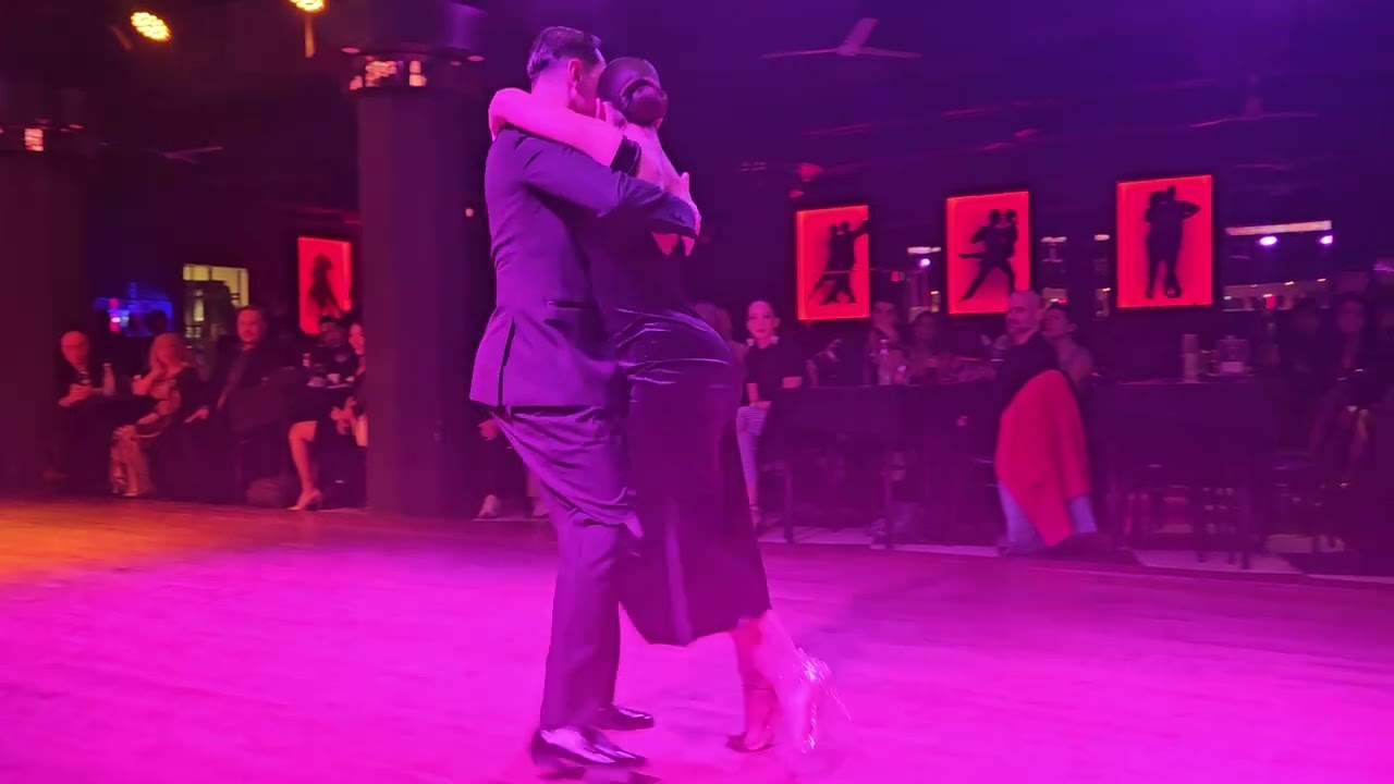 Suyay Quiroga and Jonny Carvajal at Milonga Parakultural (1 of 3)