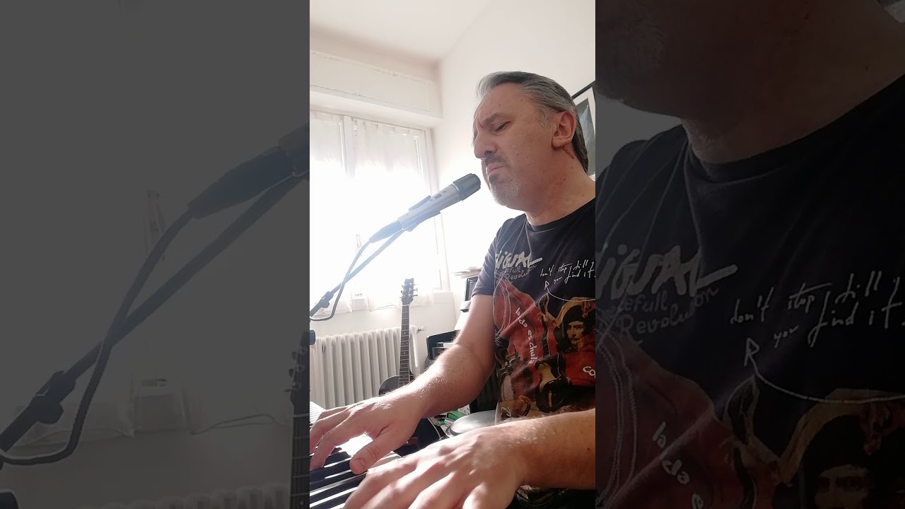 La donna cannone - De Gregori - piano e voce... Mia interpretazione
