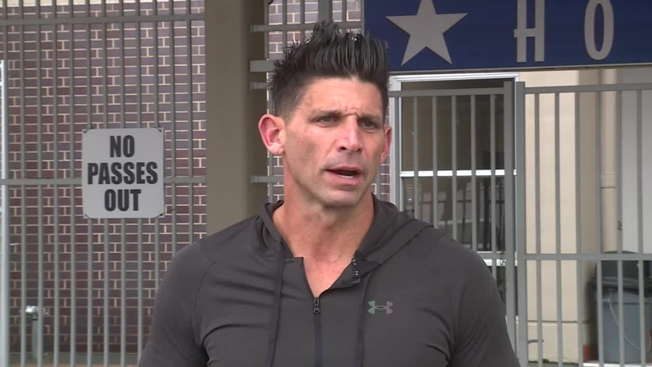 Josh Niblett resigns as Hoover Bucs football coach