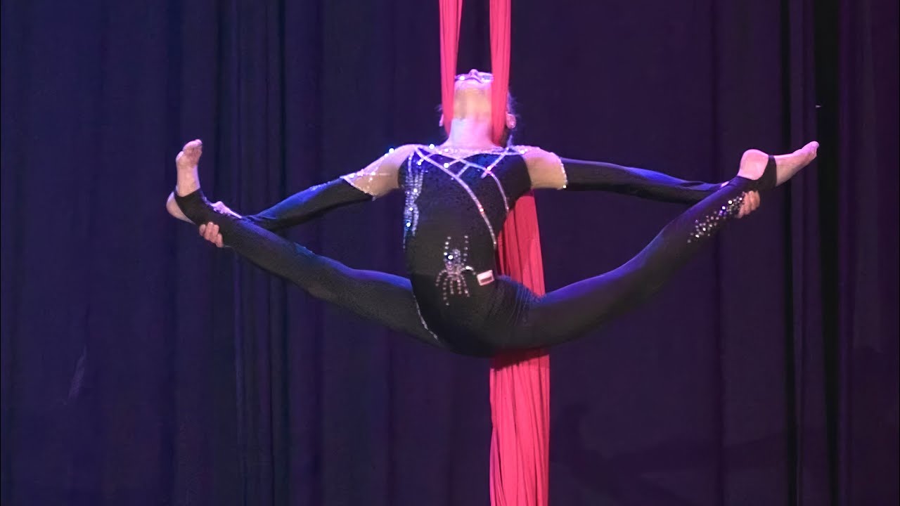 🥇Milena Tesarska 🇵🇱 - #CAAC25 - AERIAL SILKS Junior A 10-14 Competitive OPEN