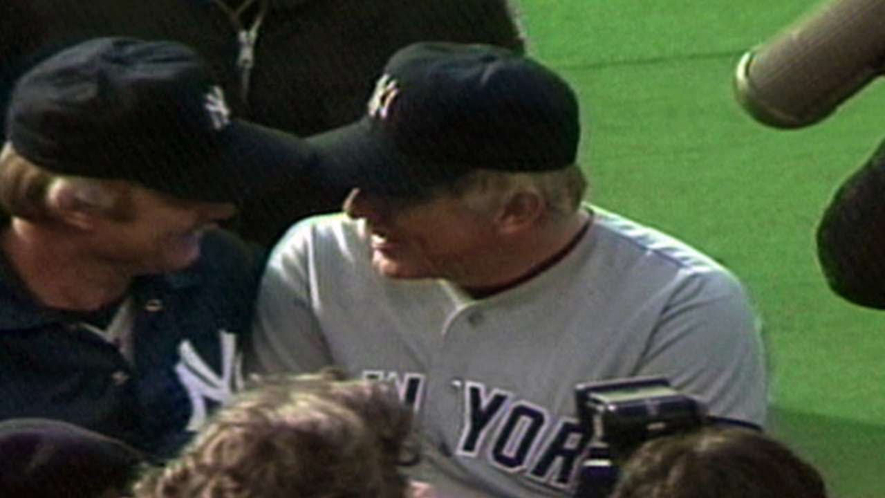 NYY@TOR: Phil Niekro picks up career win No. 300