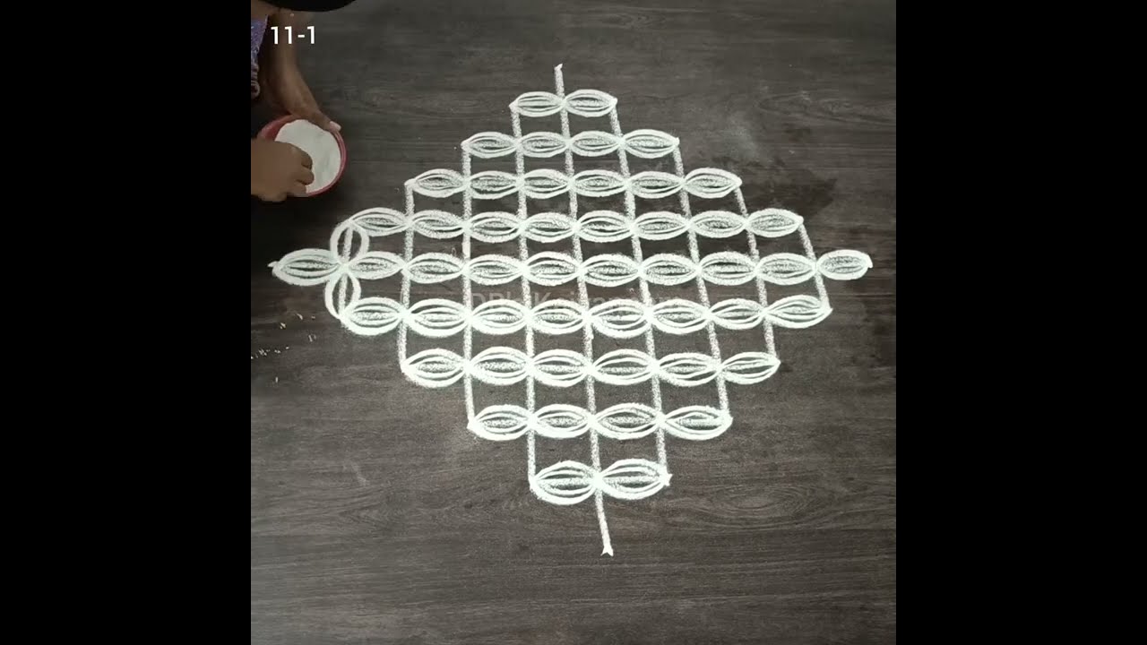 Margazhi Special : Simple and Beautiful Sikkukolam using 11-1 straight dots