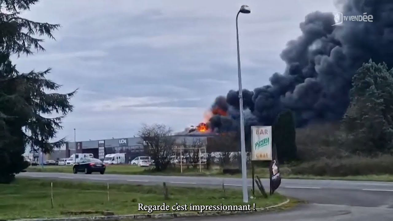 Une concession de camping-cars à Benet ravagée par les flammes